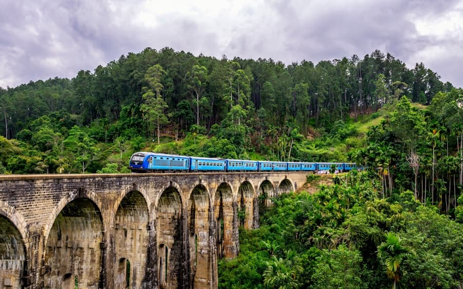 Colombo Airport to Nuwara Eliya taxi transfer route view
